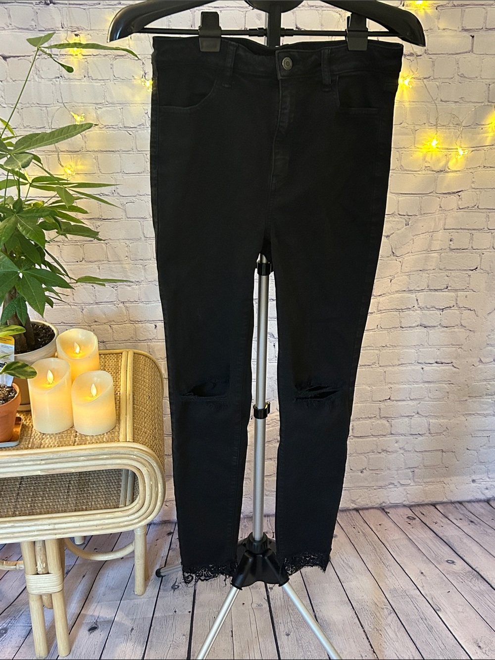 American Eagle Outfitters Black Super Hi-Rise Jegging with Lace Hem 10 LONG